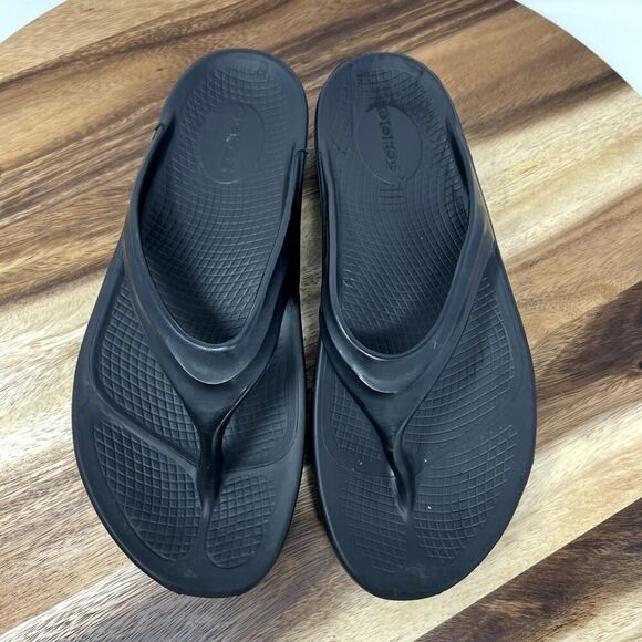 OOFOS OOLALA Women's 10 Black Flip Flop Thong Recovery Sandals - Picture 1 of 8